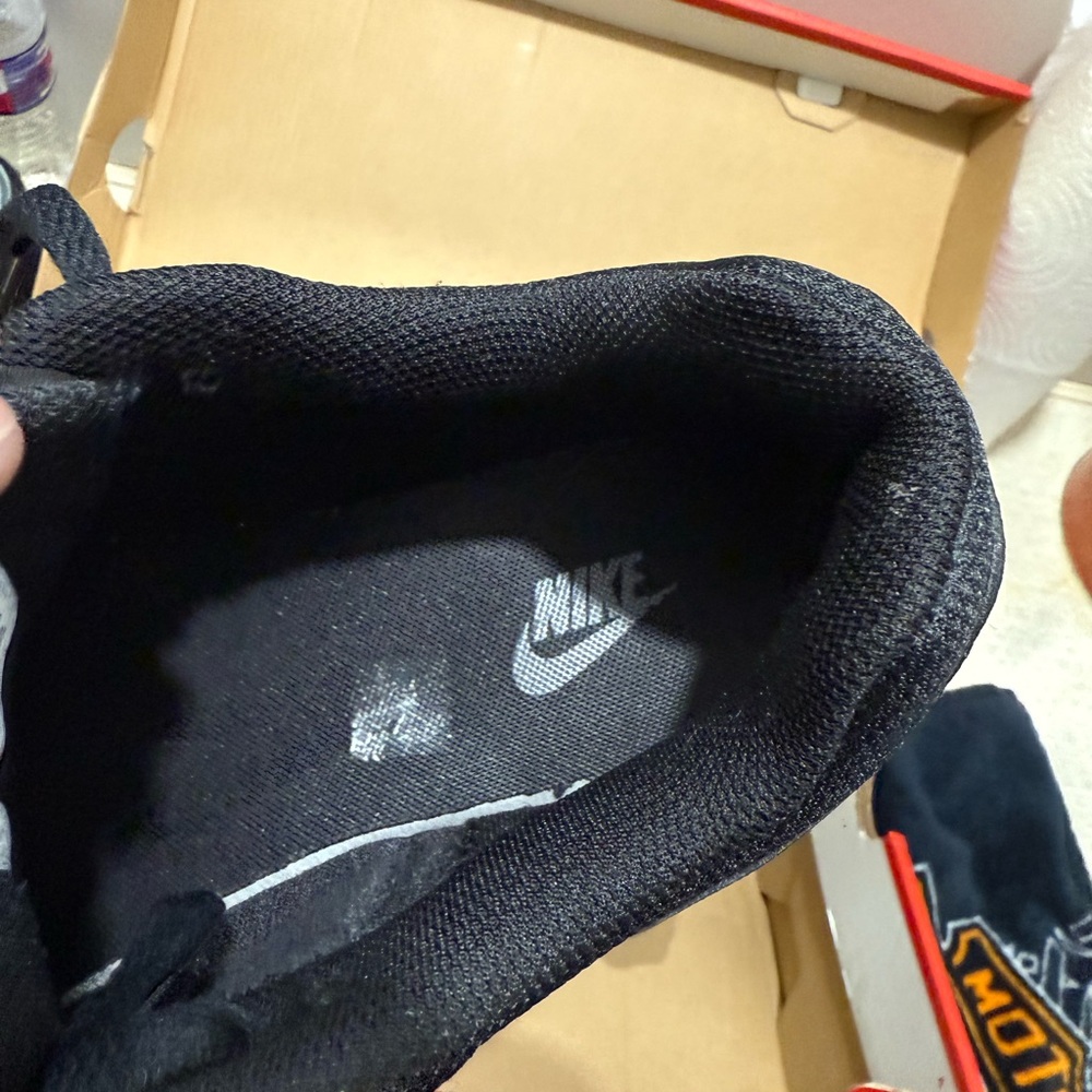 Air Max Command - image 5